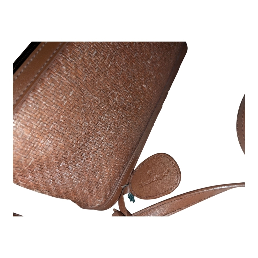 Etienne Aigner Woven Purse - Picture 4 of 7